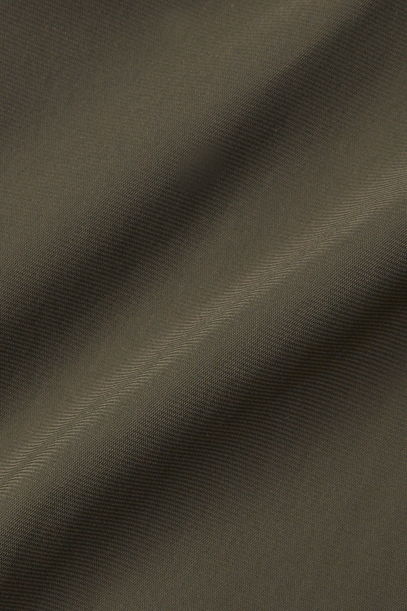 ハンドステッチテクニカルファブリックショートパンツ / Col:MILITARE