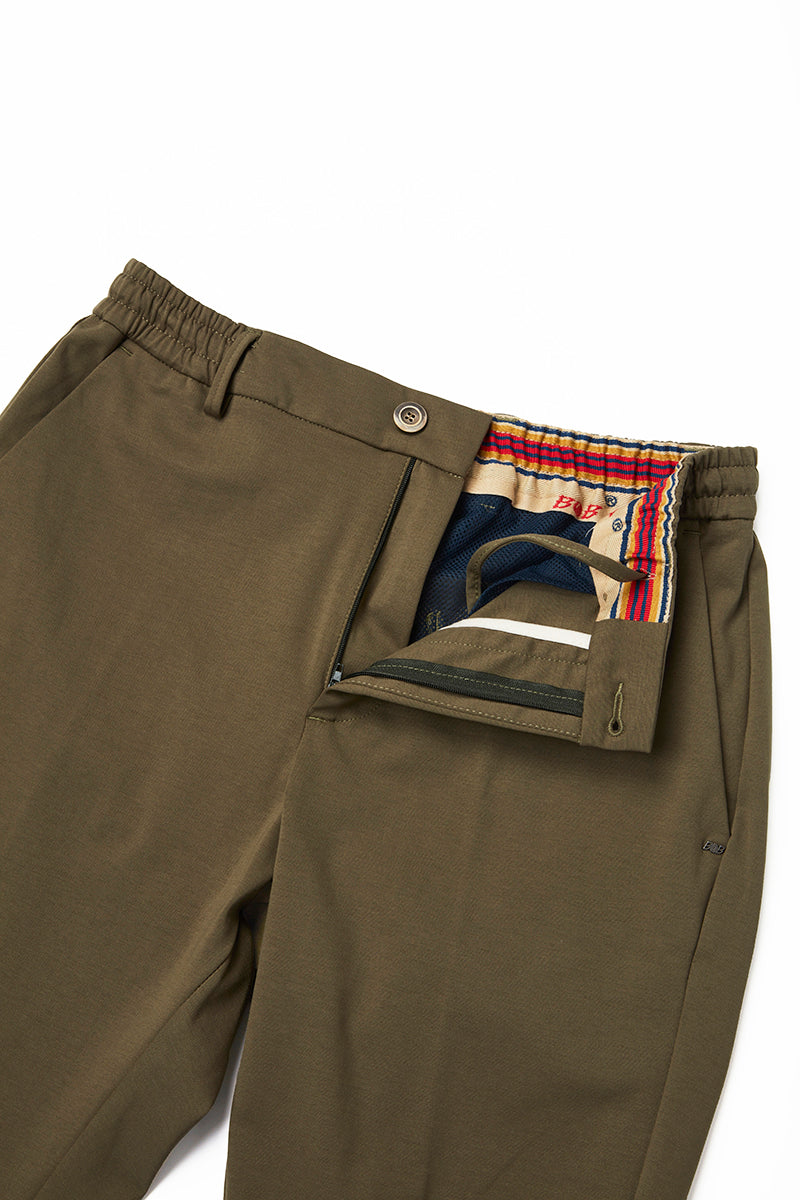 テクニカルファブリックイージーパンツ / Col:MILITARE カーキ系