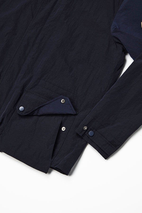 テクニカルファブリックフードブルゾン / Col:BLU ネイビー