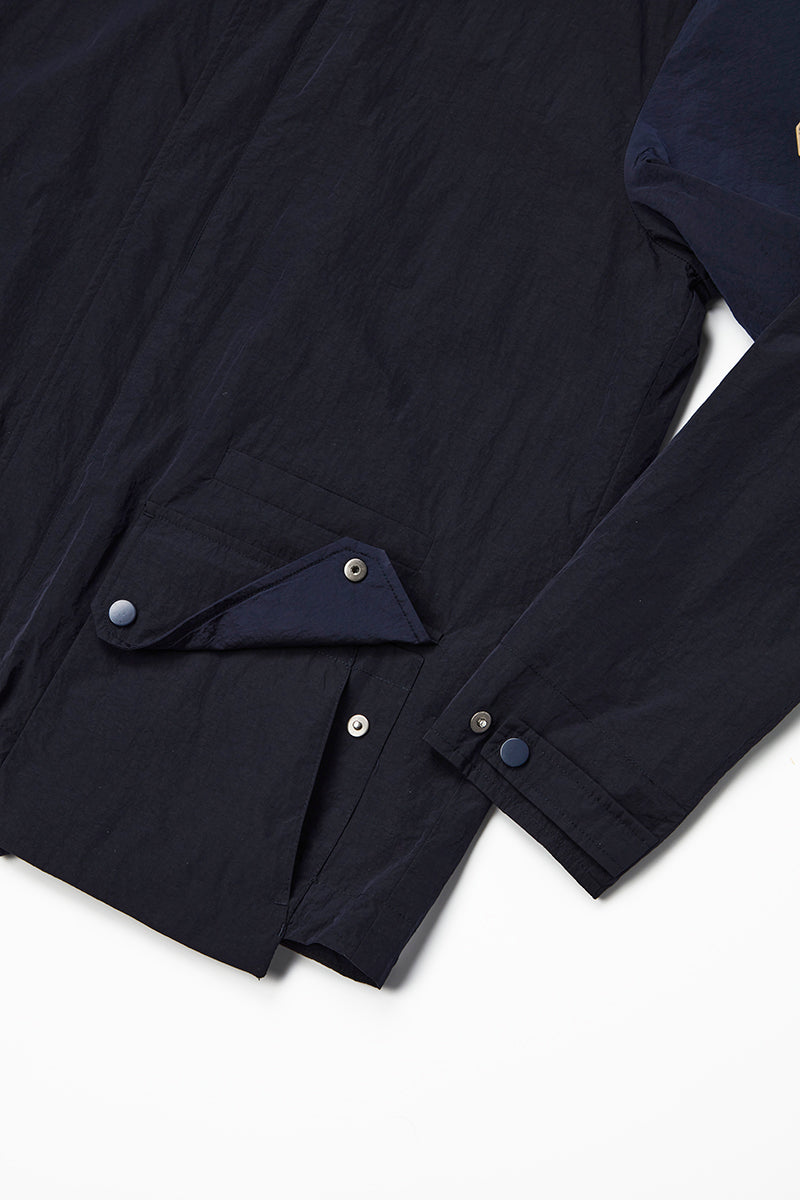 テクニカルファブリックフードブルゾン / Col:BLU ネイビー