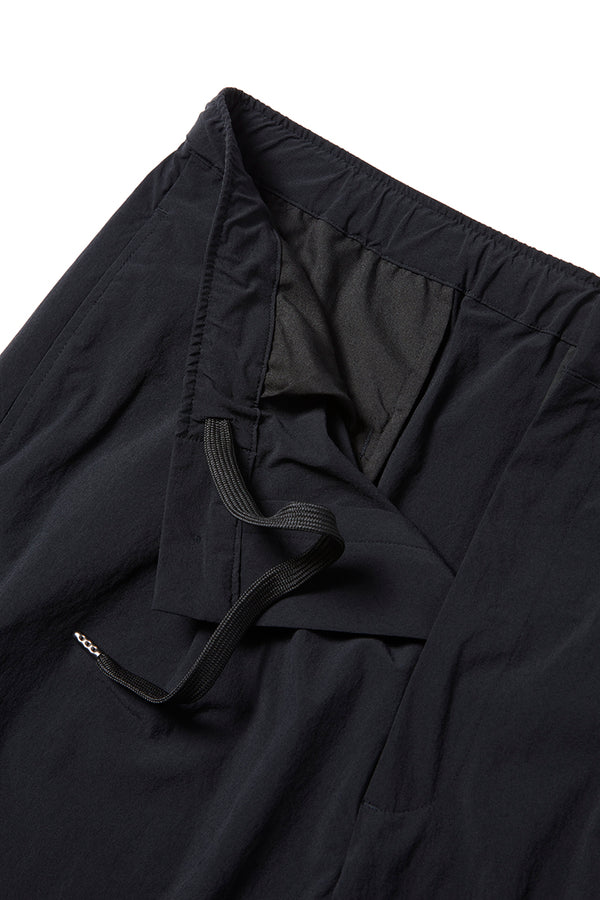J-8 日本別注 "mateReco" モディファイド・テックショートパンツ / NERO ブラック