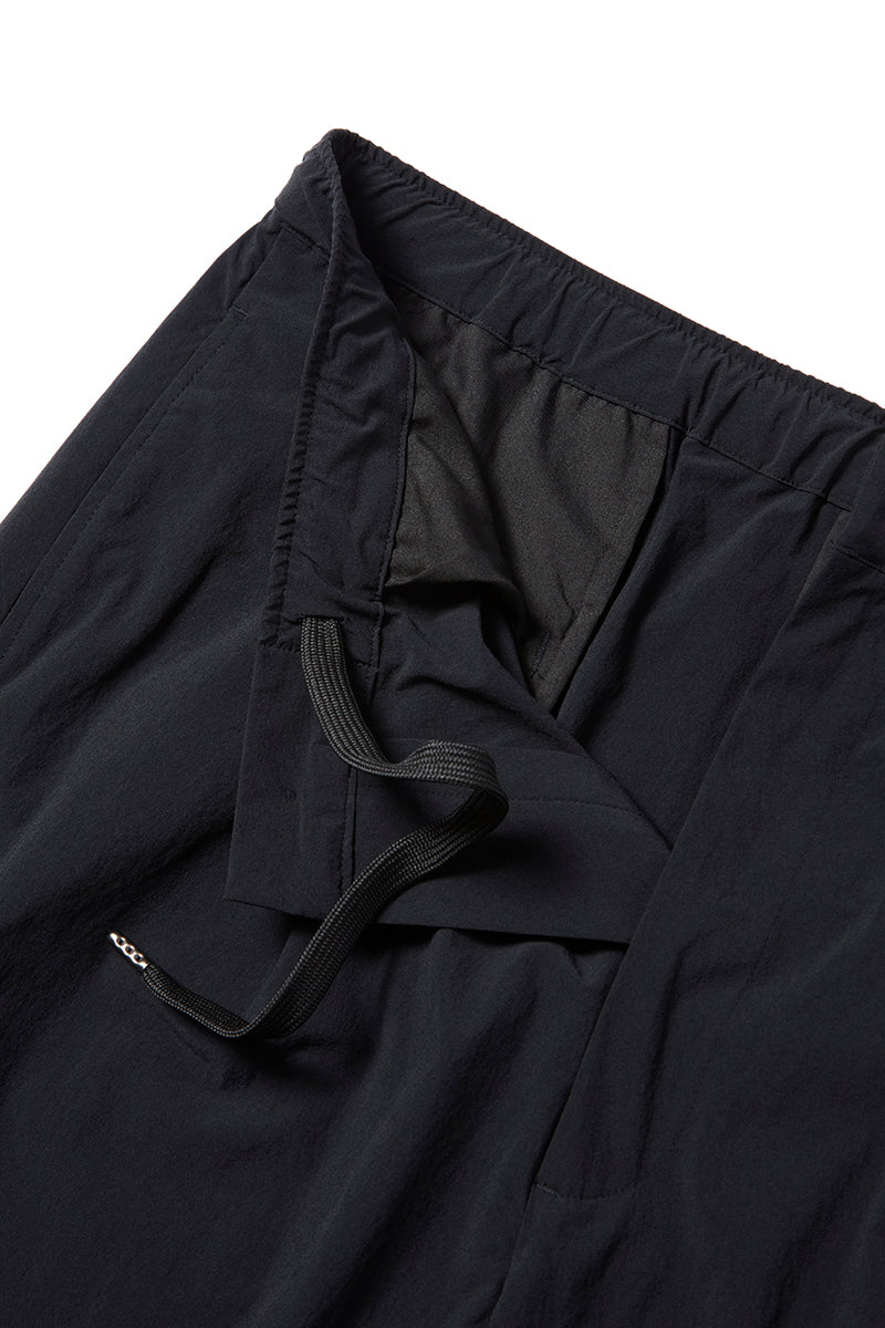 J-8 日本別注 "mateReco" モディファイド・テックショートパンツ / NERO ブラック
