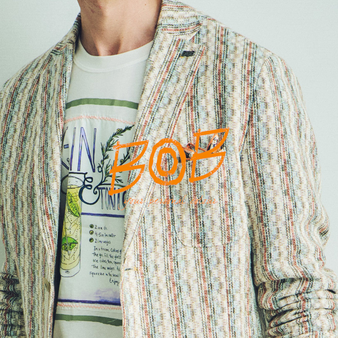 大人の休日を格上げする「BOB」の魔法。マルチボーダージャケットが導く、洗練されたリゾートスタイル。