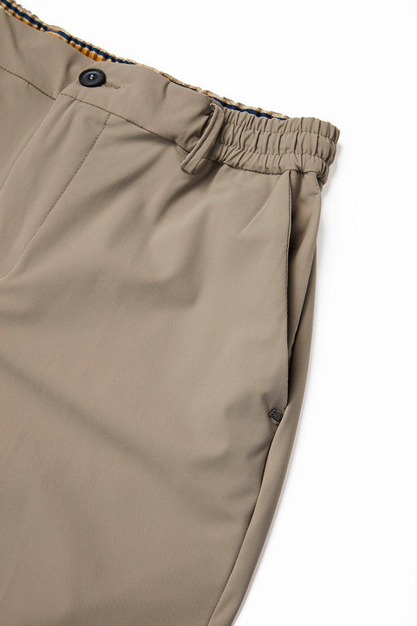 テクニカルファブリックトラベルパンツ / Col：NOCE クルミ