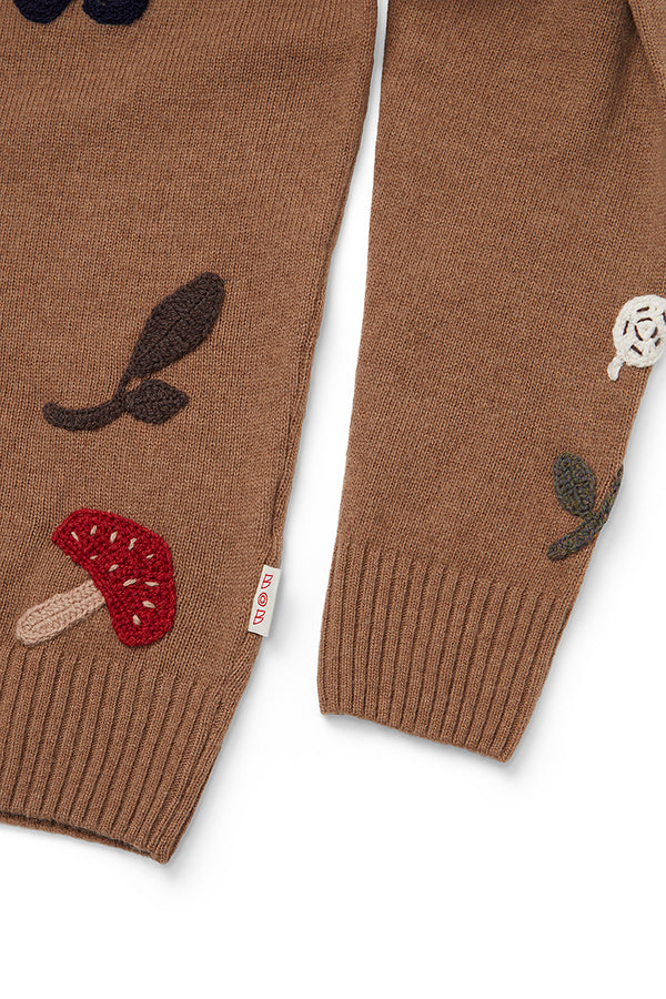 BOND メッセージエンブロイダリーニット / COL：BISCOTTO ブラウン系