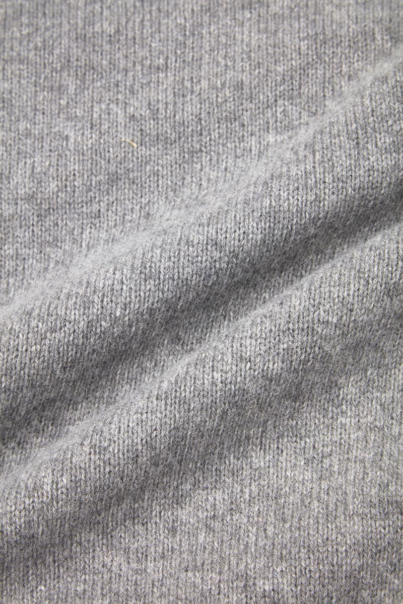 BOB ハンドメイドモチーフ クルーネックニット (SCOTT/R) / GRIGIO